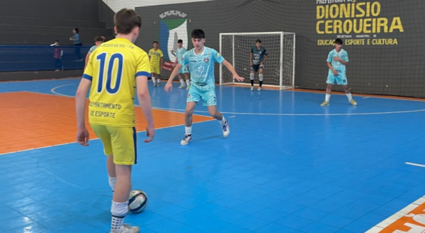 Aula grátis e desconto imperdível: Venha fazer parte da Escolinha Squad Futsal