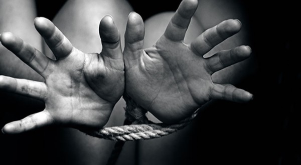 MPF denuncia cinco pessoas por tráfico internacional de mulheres no Paraná