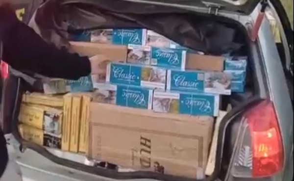 PRF apreende mais de 12 mil maços de cigarro contrabandeado na BR-282