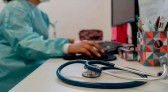 Médico terá que pagar quase R$ 60 mil em indenização por ‘embelezamento não alcançado’