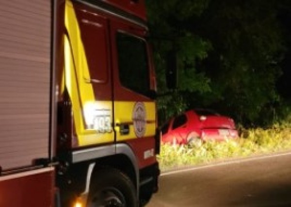 Condutor de automóvel fica ferido em acidente no interior