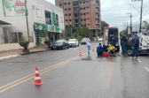 Motociclista fica ferido em colisão com triciclo na Av. Euclides da Cunha