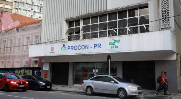 Procon-PR fez, em média, 570 atendimentos por dia no primeiro semestre do ano