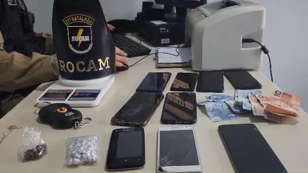 Polícia Militar desmantela ponto de tráfico de drogas no Bairro São Miguel