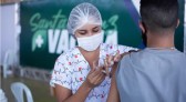 Ministério da Saúde volta atrás e passa a não recomendar vacinação de adolescentes sem comorbidades
