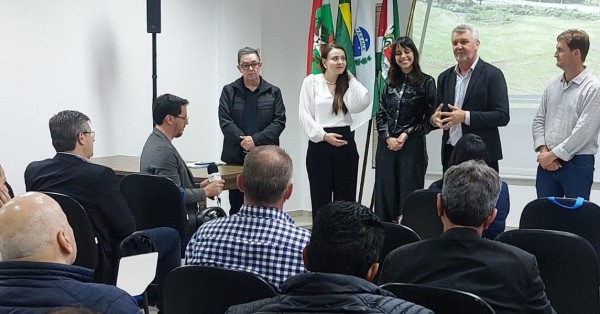 Tri-fronteira recebe comitiva de prefeitos e empresários da região do contestado