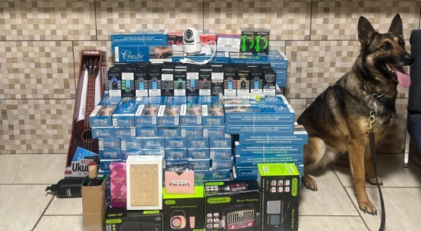 Mulheres são detidas com contrabando de cigarros