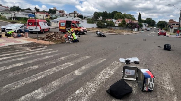 Colisão entre duas motos deixa três feridos em São Miguel do Oeste