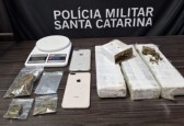 Polícia Militar prende dois homens por tráfico de drogas