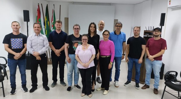 Ascoagrin realiza reunião mensal de diretoria com pauta extensa de assuntos