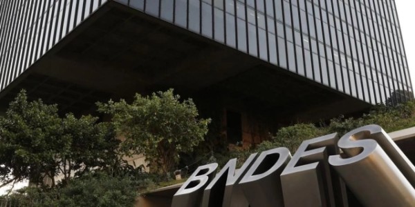 Lucro do BNDES cai 45% no 1º semestre e recua para R$ 3,7 bilhões