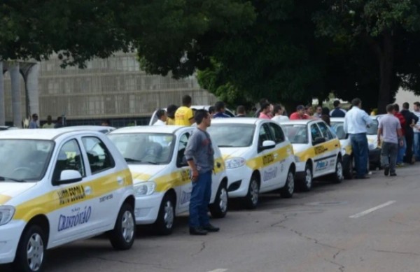Contran aprova fim da obrigatoriedade de aulas em autoescolas para obter a CNH