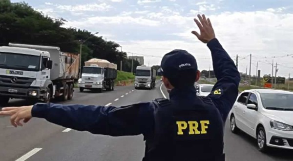 PRF registra manifestações em 11 trechos de rodovias federais nesta quarta