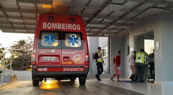 Neto fere avô com arma branca no Bairro São Silvestre