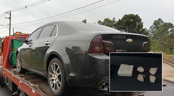 Casal é preso com cocaína e crack durante abordagem