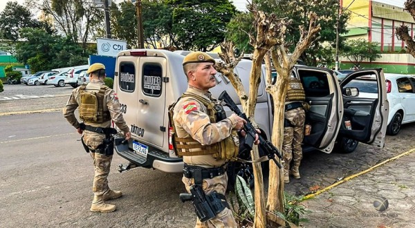 Mulher em liberdade domiciliar é presa por tráfico de drogas