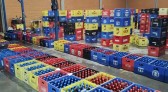 Polícia descobre local clandestino que trocava rótulo de cerveja barata para bebida mais cara em São José dos Pinhais