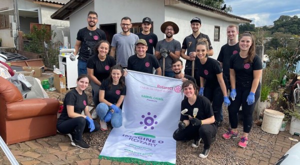Solidariedade e amor ao próximo: ajudando as pessoas sem esperar nada em troca