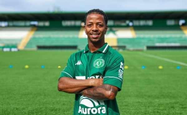 Jogador da Chapecoense vira réu por fraude em apostas esportivas e lavagem de dinheiro