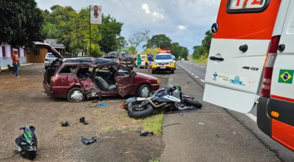 Colisão envolve moto e carro na BR-280 no trecho entre Marmeleiro e Flor da Serra