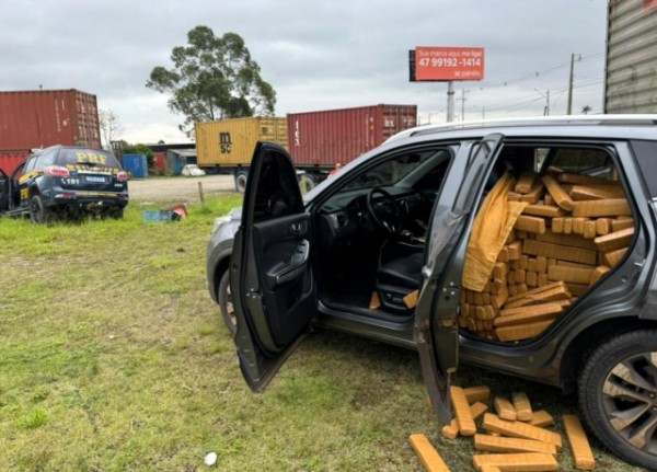 PRF intercepta em SC mais de uma tonelada de maconha