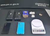 Dois homens são presos com mais de 1,6 quilo de maconha por tráfico de drogas