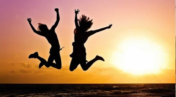 Dia Internacional da Felicidade: Brasil é o país mais feliz da América Latina, aponta Ipsos