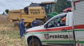 Jovem morre preso em plataforma de colheitadeira