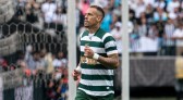 Breno Lopes brilha, Coritiba goleia o Santos e Neymar se revolta com erro de substituição