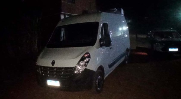 Veículo é furtado junto com o proprietário que foi sequestrado