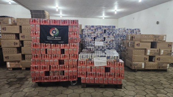 PM apreende quase R$900 mil em mercadorias contrabandeadas