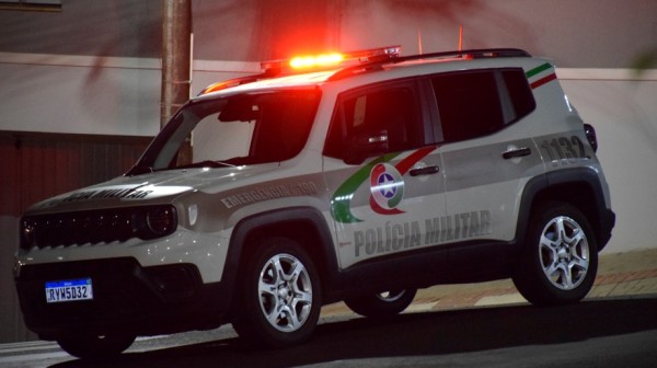 Polícia Militar flagra motociclistas sem habilitação e apreende veículos