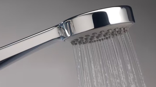 Chuveiro é furtado de residência no bairro Melo