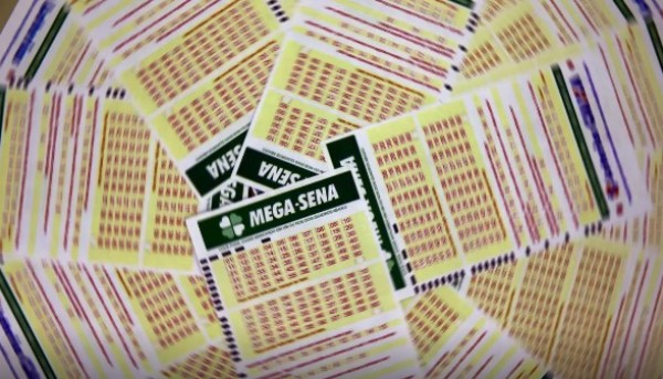 Mega-Sena acumula e prêmio principal vai para R$ 27 milhões