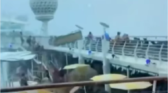 Cruzeiro é atingido por ventania e mobília voa em passageiros