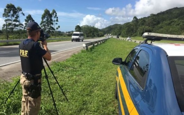PRF lança Operação Rodovida 24/25 para reforçar segurança nas rodovias de SC