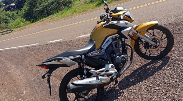 Honda Titan 160 é furtada na divisa com o Brasil