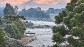 Chuvas intensas derrubam temperaturas e frio chega com força para 5 estados brasileiros
