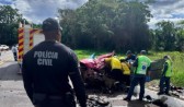 Homem morre em colisão frontal entre carro e carreta na BR-282