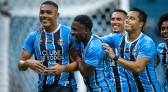 Com hat-trick de Carlos Vinícius, Grêmio goleia o Botafogo na Arena
