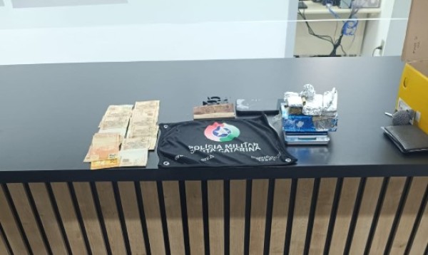 Homem é preso com mais de meio quilo de maconha após ação da Polícia Militar