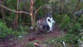 Três morrem após carro derrapar em óleo na pista e bater contra outro na BR-282