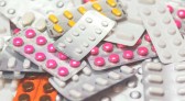 Medicamentos vencidos: descarte em lixo comum pode trazer riscos à saúde e prejuízos ao meio ambiente