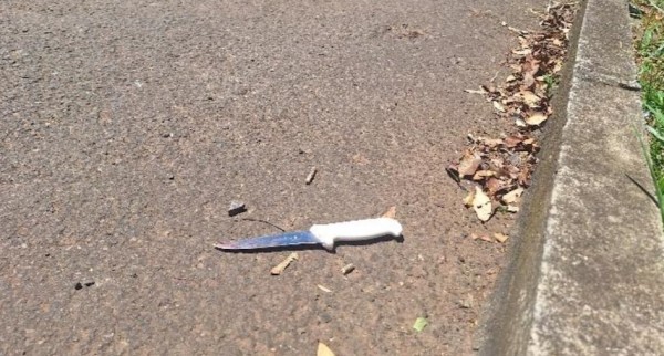 Mulher de 42 anos é agredida e ferida por arma branca