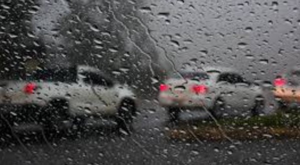 Chuva retorna a SC e mantém temperaturas baixas no fim de semana