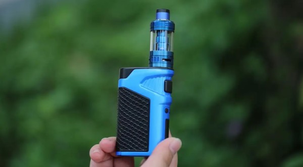 Movimento chama a atenção para os malefícios do cigarro eletrônico