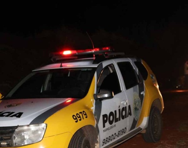 Homem é preso após agredir a esposa na presença de dois filhos menores