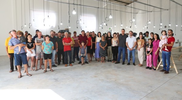 Com incentivos da administração municipal inaugura em São Pedro Florido a Yvis Confecções