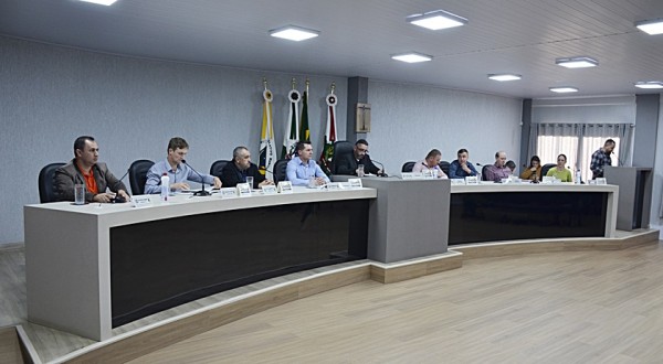 Projetos de Lei e Indicação são aprovados em plenário legislativo
