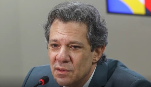 Haddad propõe que Banco Central fiscalize fundos de investimentos